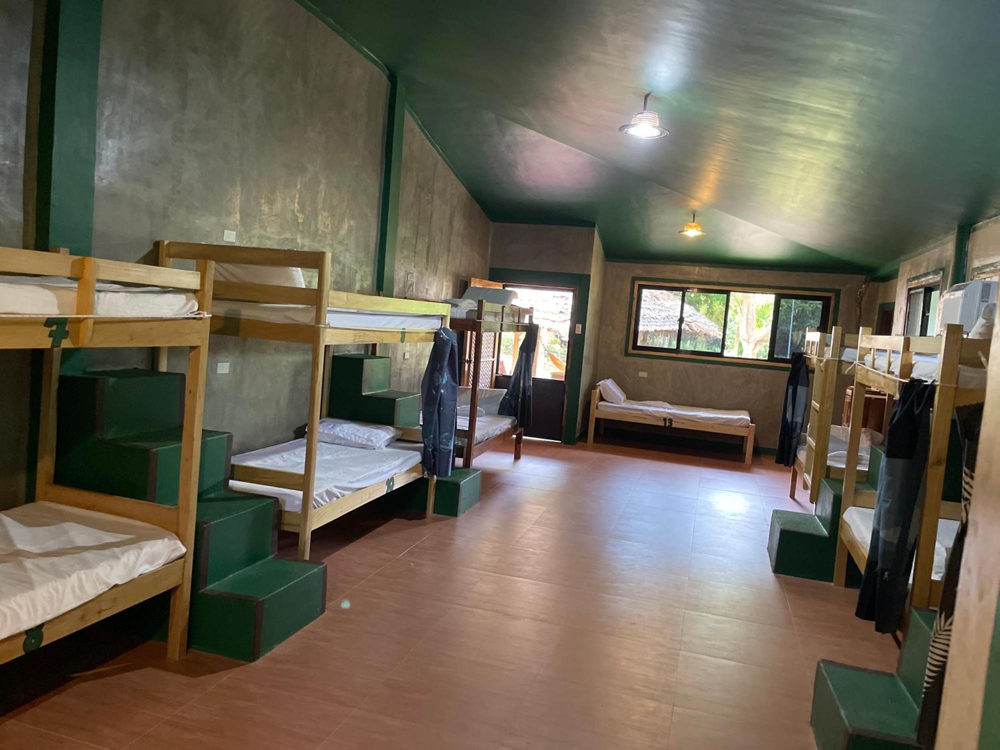 Chelle'S Guesthouse And Backpackers シキホール エクステリア 写真