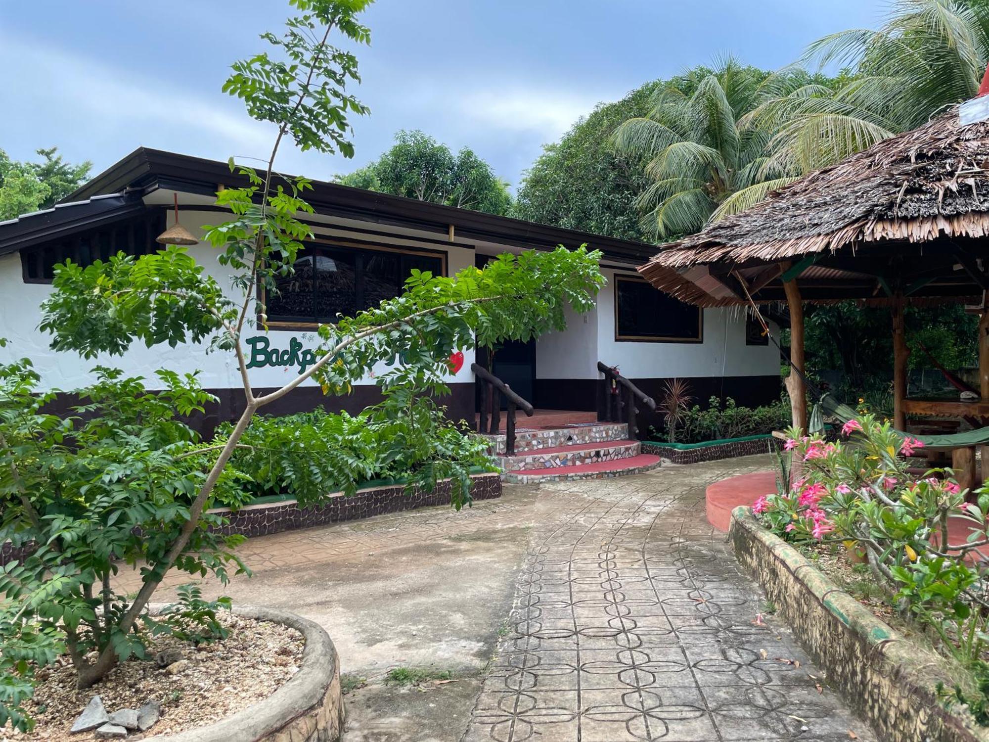 Chelle'S Guesthouse And Backpackers シキホール エクステリア 写真