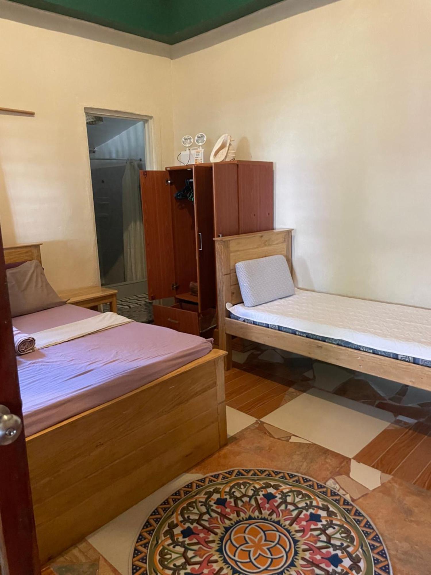 Chelle'S Guesthouse And Backpackers シキホール エクステリア 写真