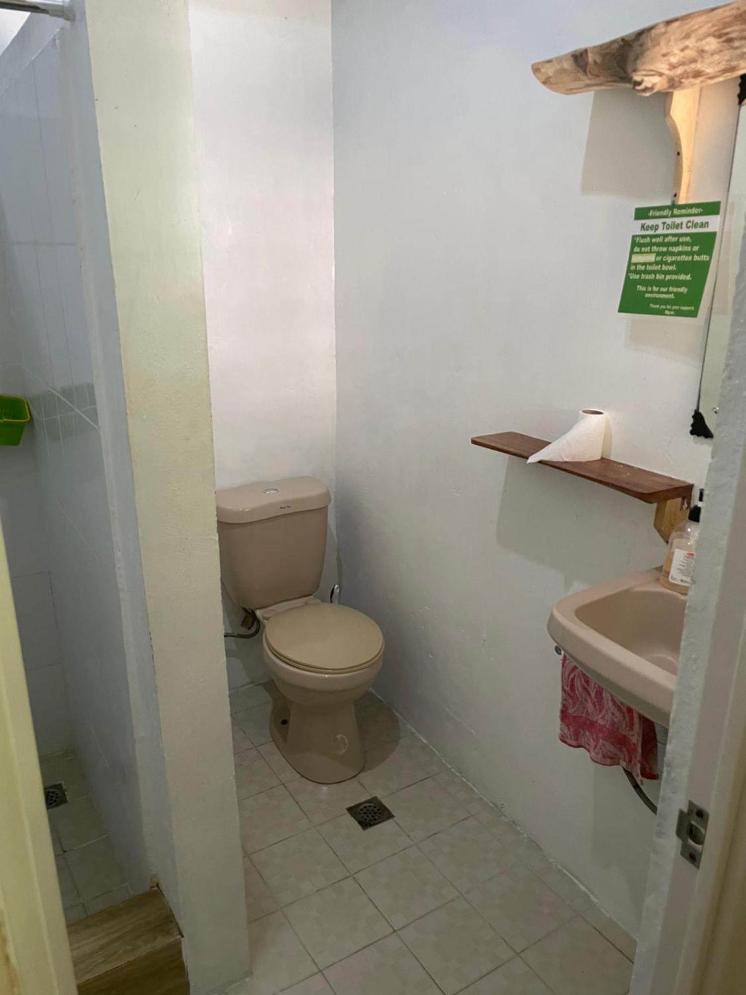 Chelle'S Guesthouse And Backpackers シキホール エクステリア 写真