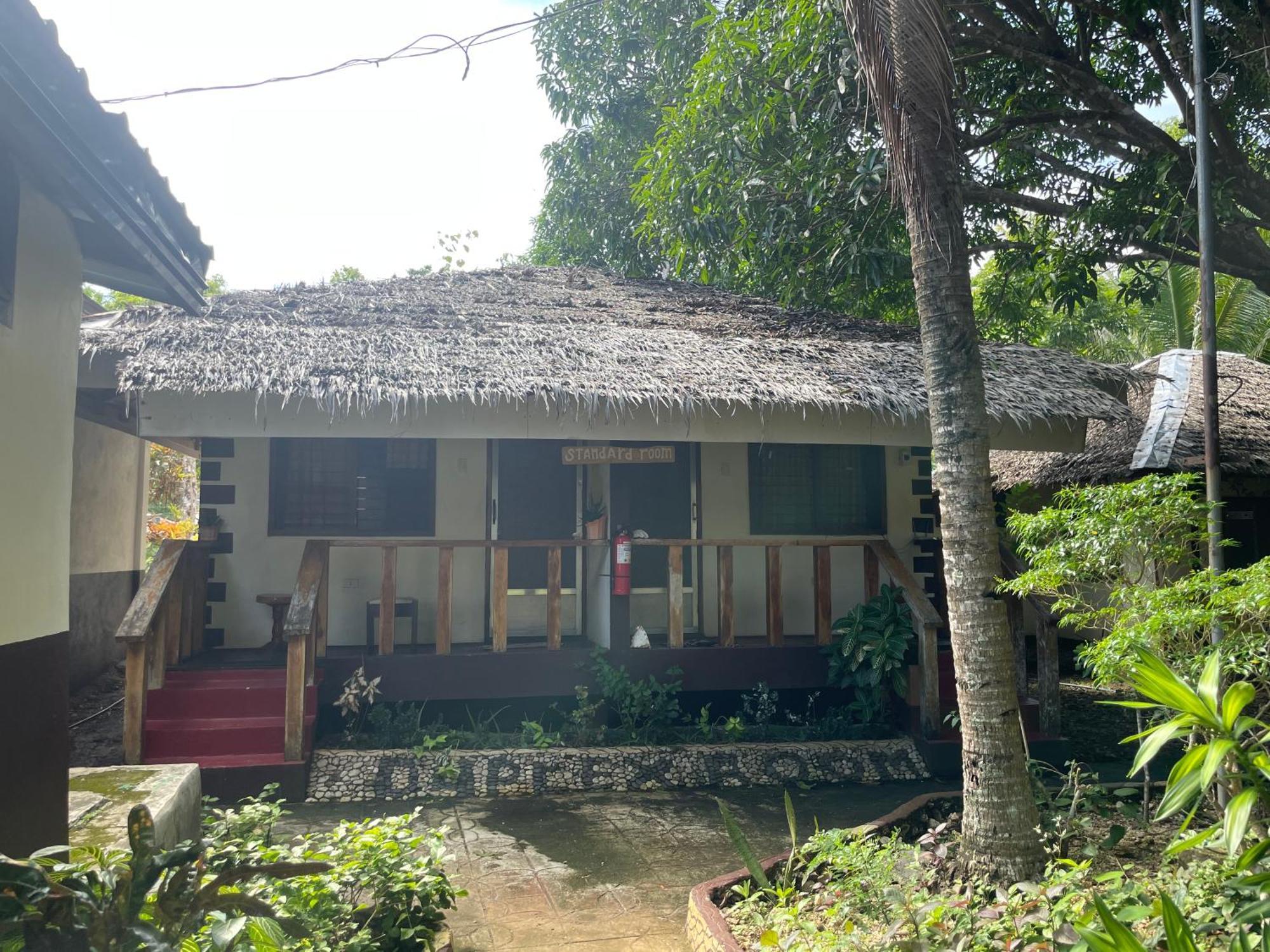 Chelle'S Guesthouse And Backpackers シキホール エクステリア 写真
