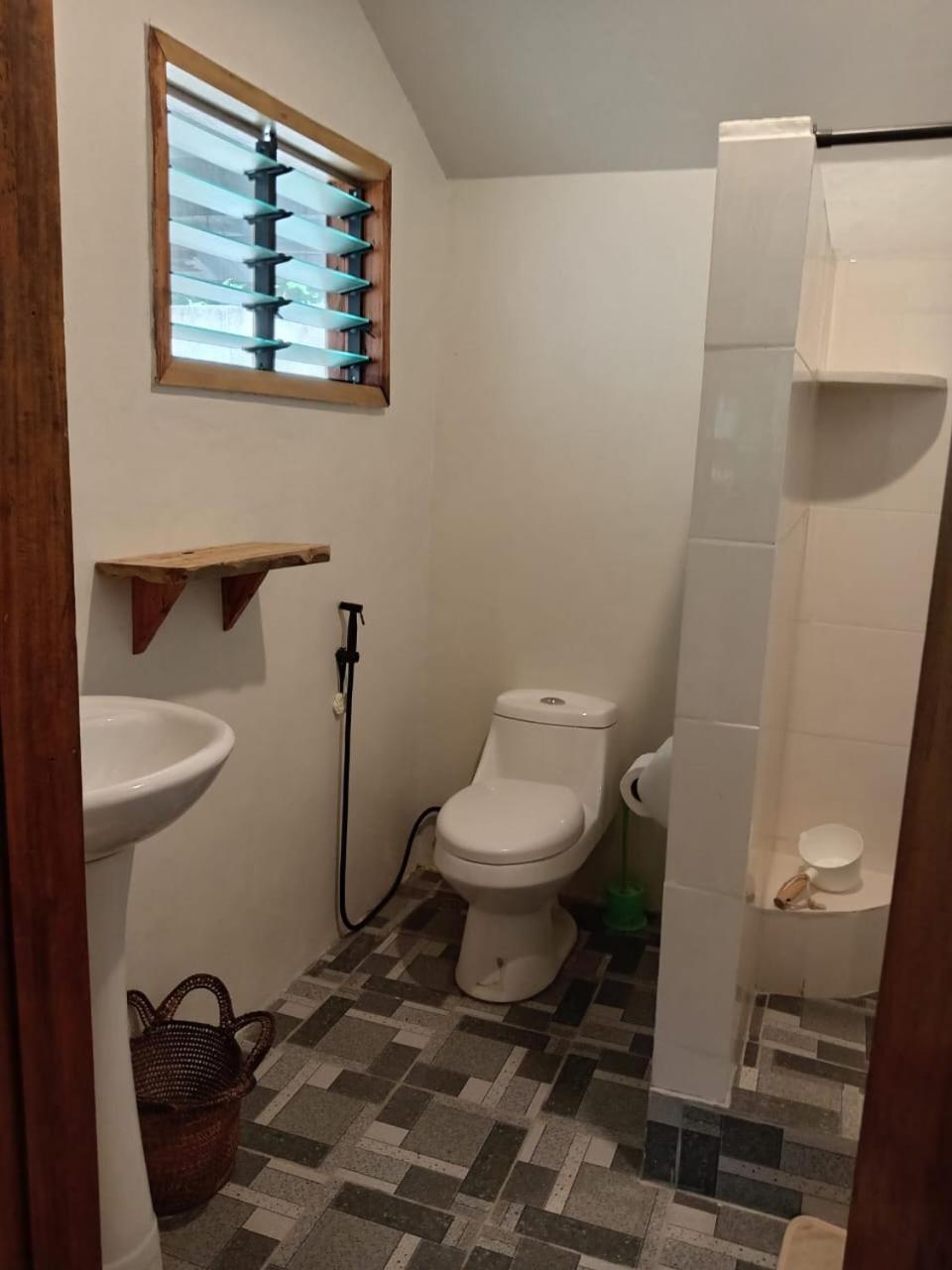 Chelle'S Guesthouse And Backpackers シキホール エクステリア 写真
