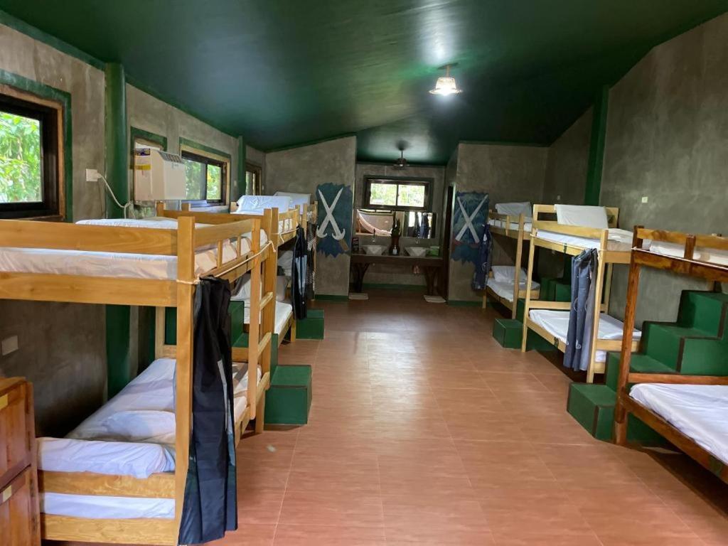 Chelle'S Guesthouse And Backpackers シキホール エクステリア 写真