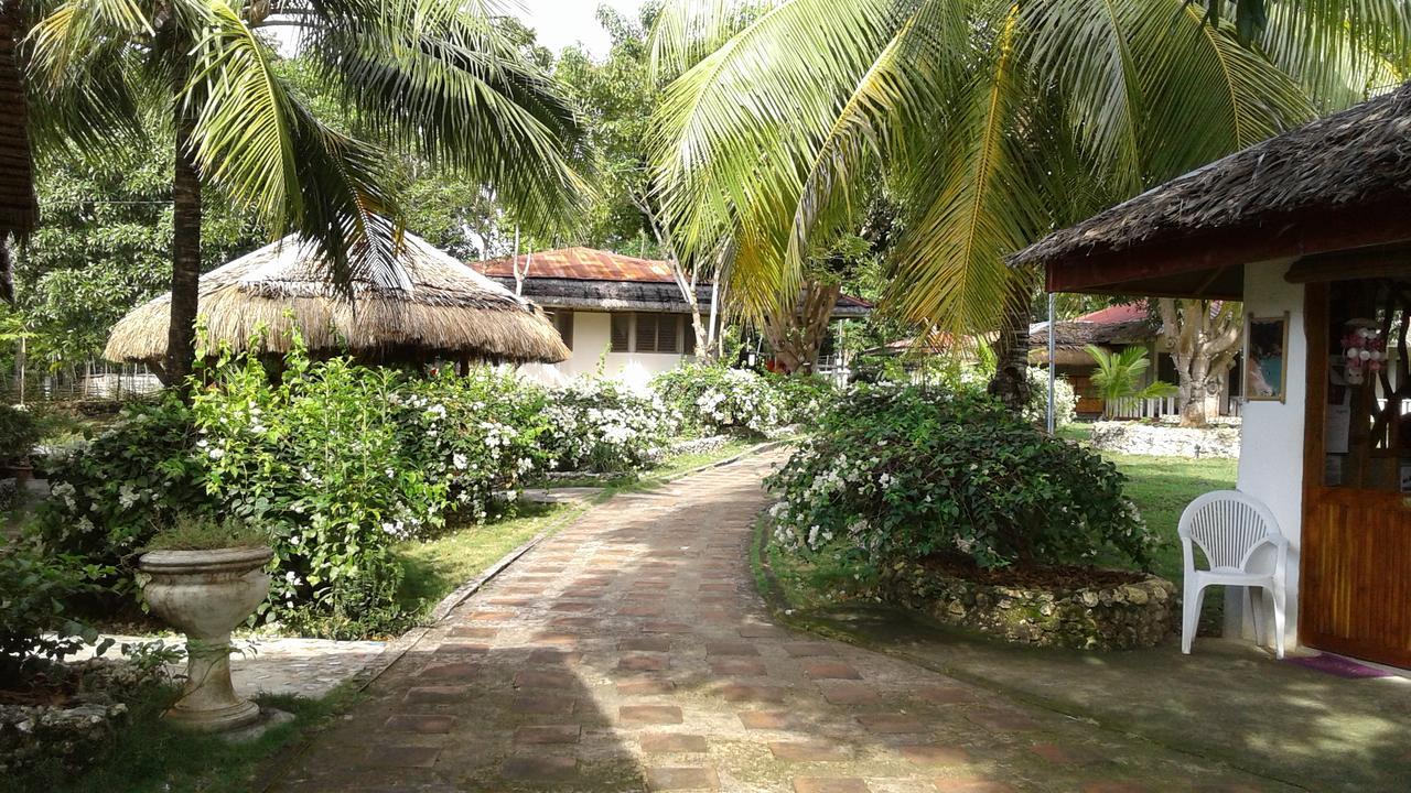 Chelle'S Guesthouse And Backpackers シキホール エクステリア 写真